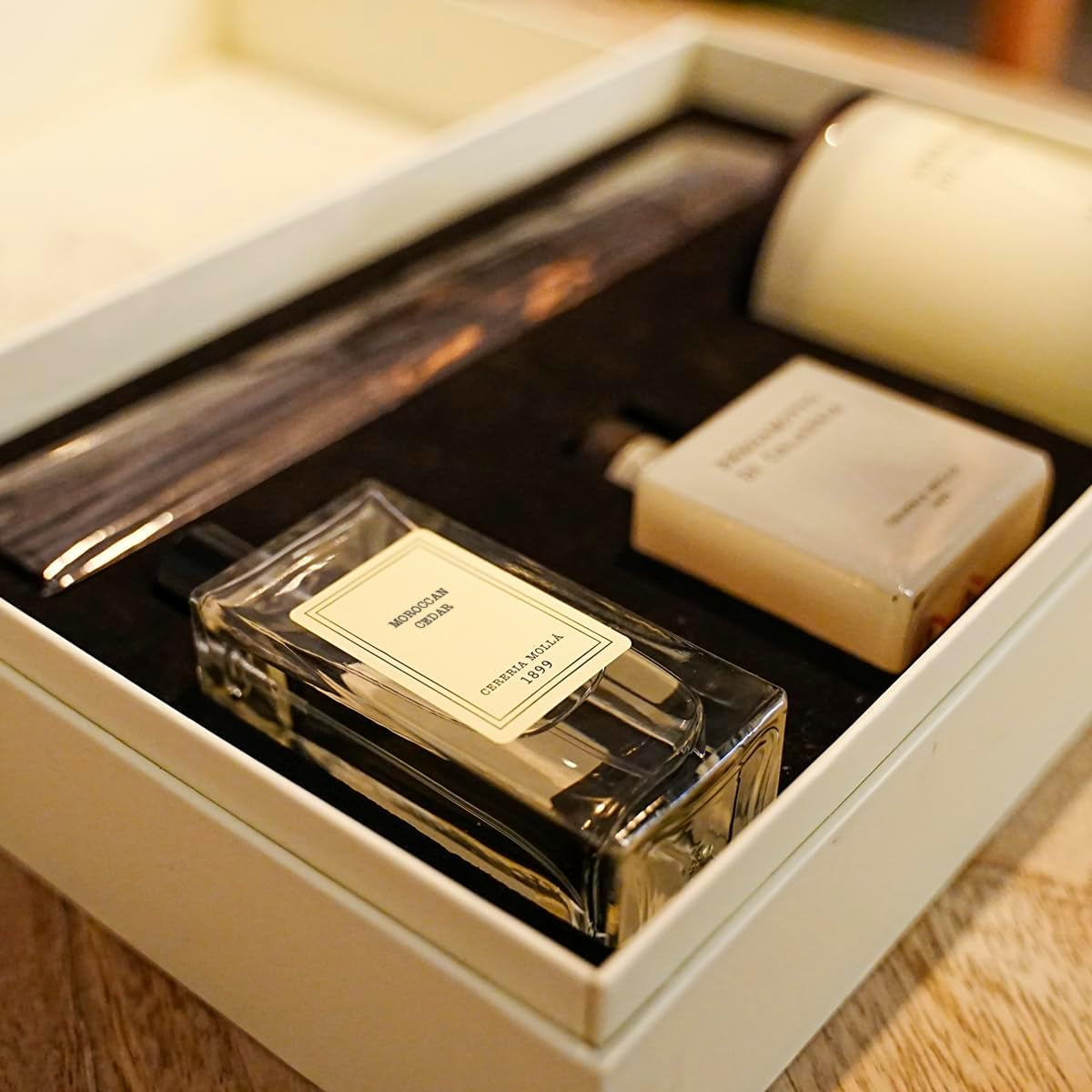 1899 Moroccan Cedar Room Spray 100 Ml image 4